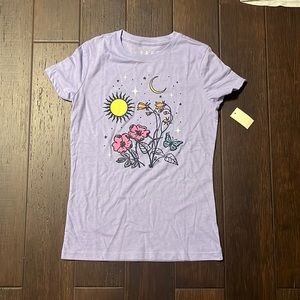 Purple medium graphic t-shirt